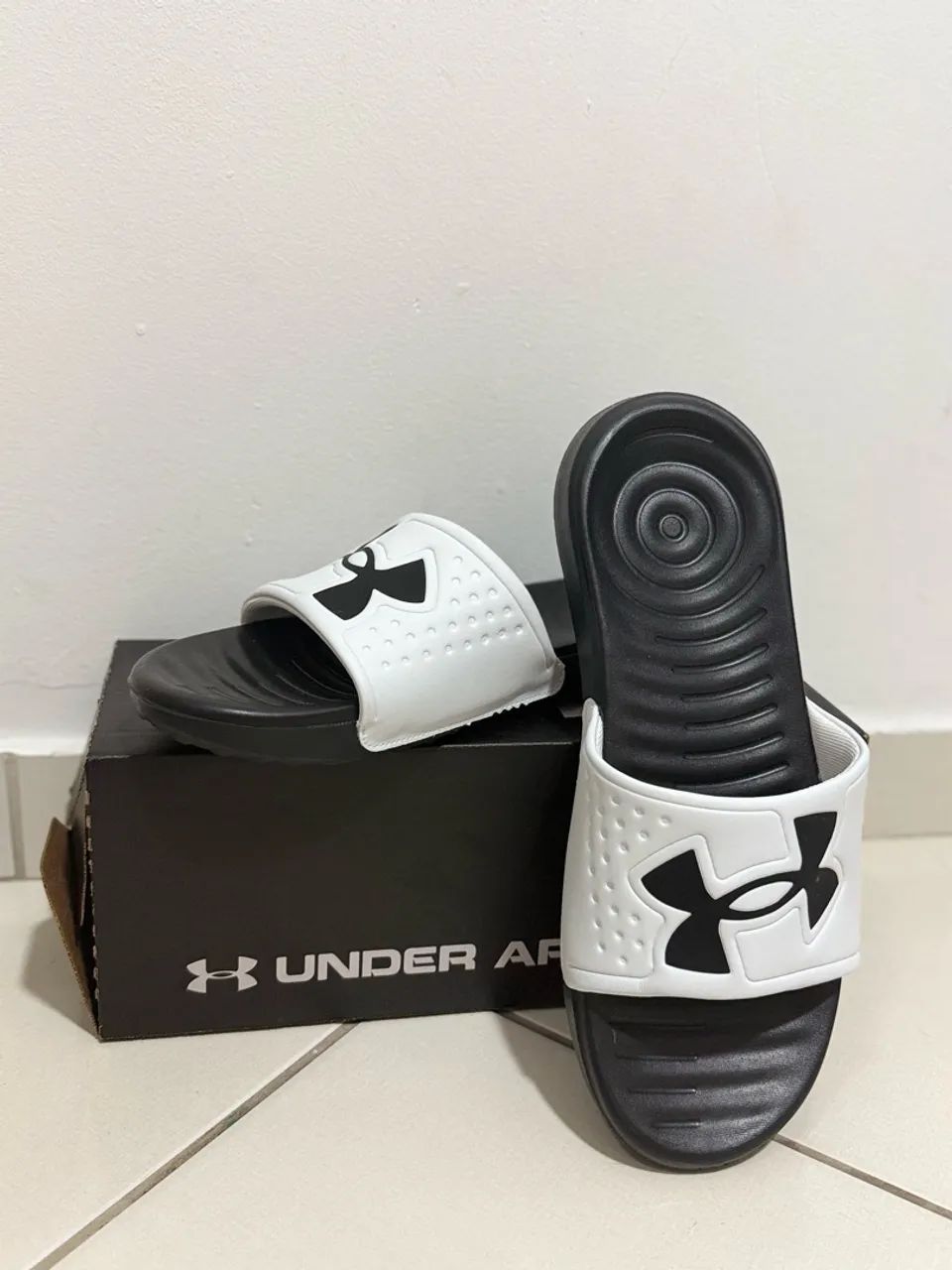 chinelo under armour ansa light branco e preto 43/44