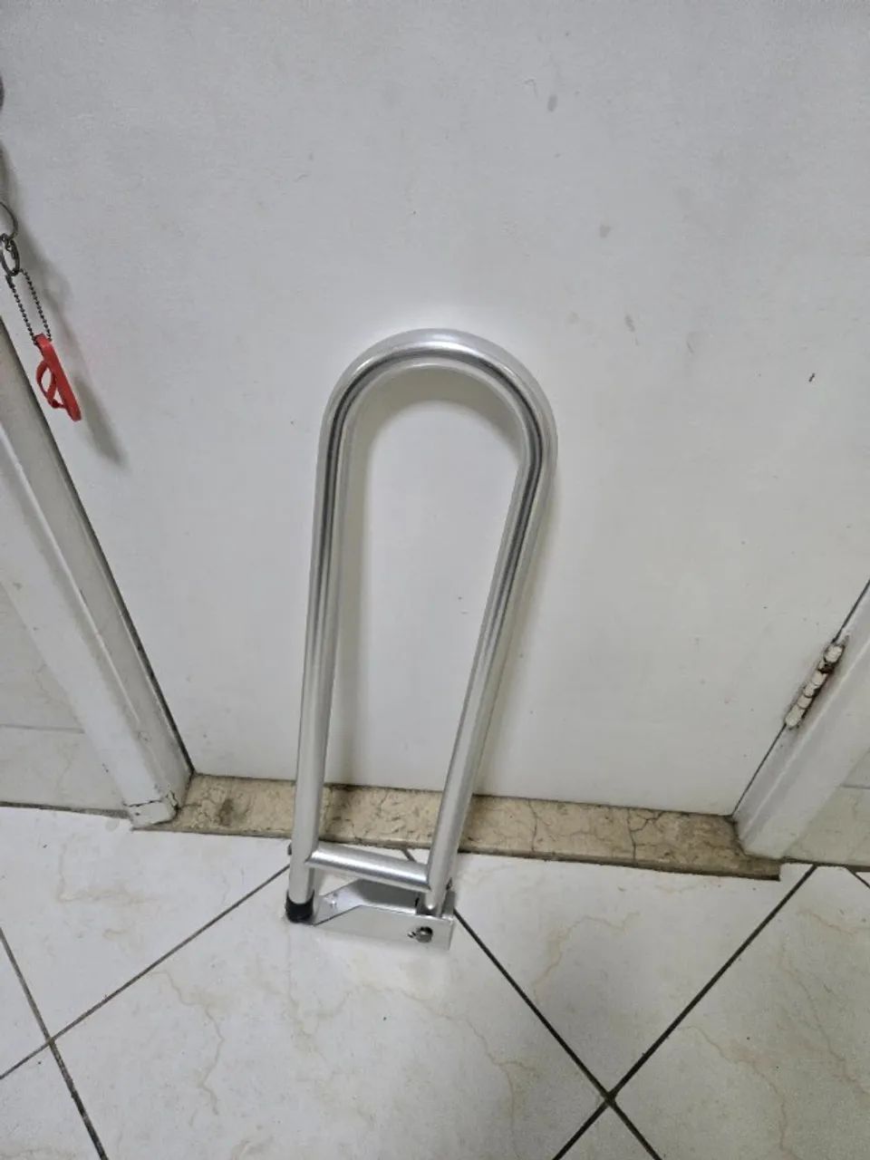 Barra de apoio articulada em inox