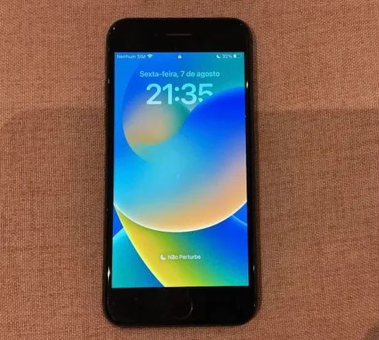 iPhone 8 semi novo 