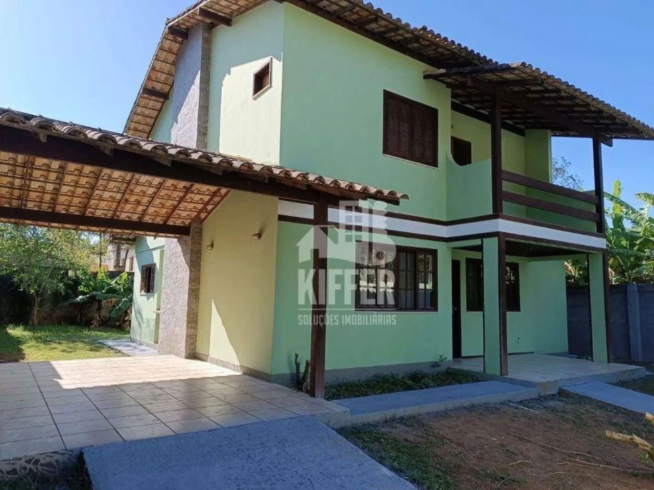 Casa duplex com 3 quartos em Itaipu