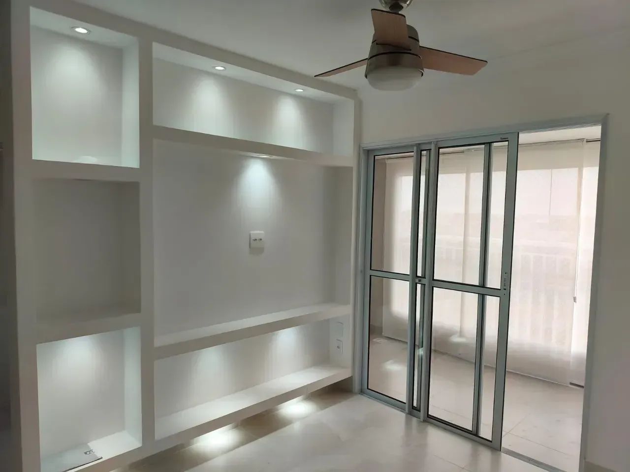Apartamento para aluguel tem 53 metros quadrados com 2 quartos