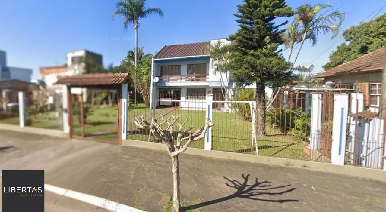Casa com 3 dormitótrios, piscina e 2 vagas de garagem em Canoas. - Foto 3