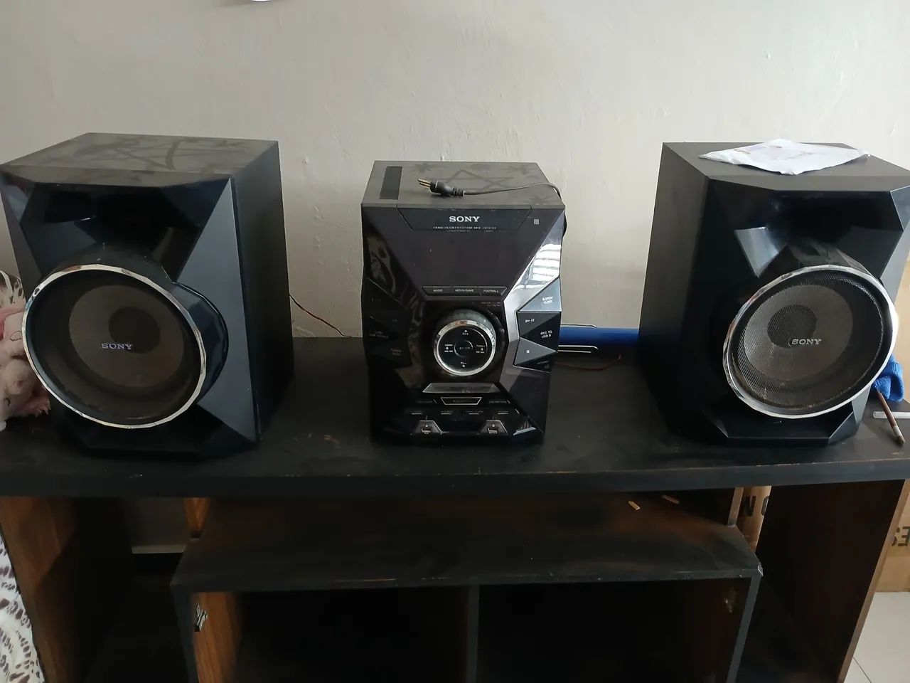 Som Sony pra vender defeito só a saída 