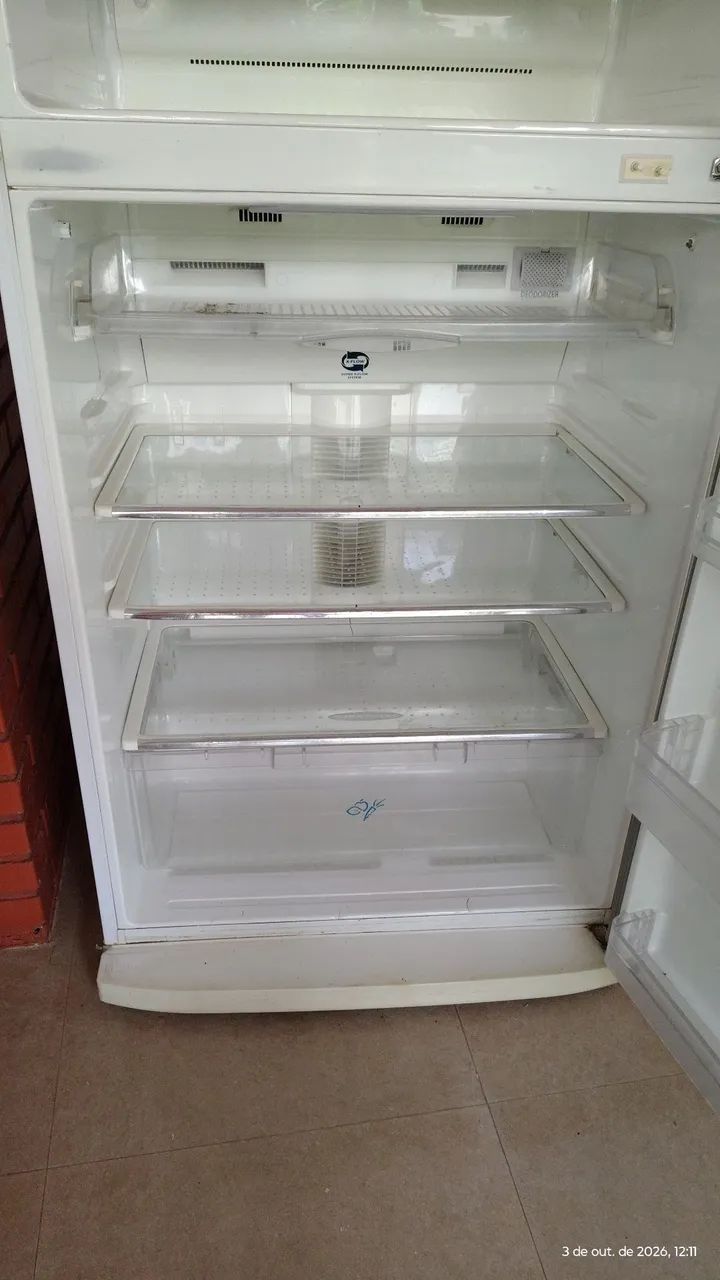 Vendo Geladeira Eletrolux DS600 - Foto 3