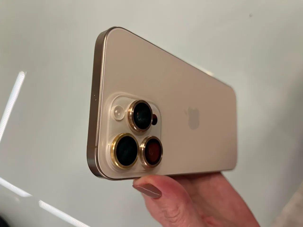 iPhone 16 Pro Max 512 - Foto 3