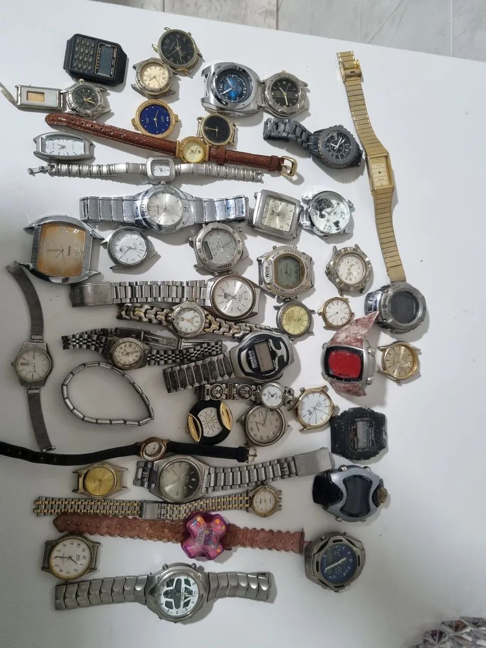 Lote relógios e pulseiras relogios - Foto 5