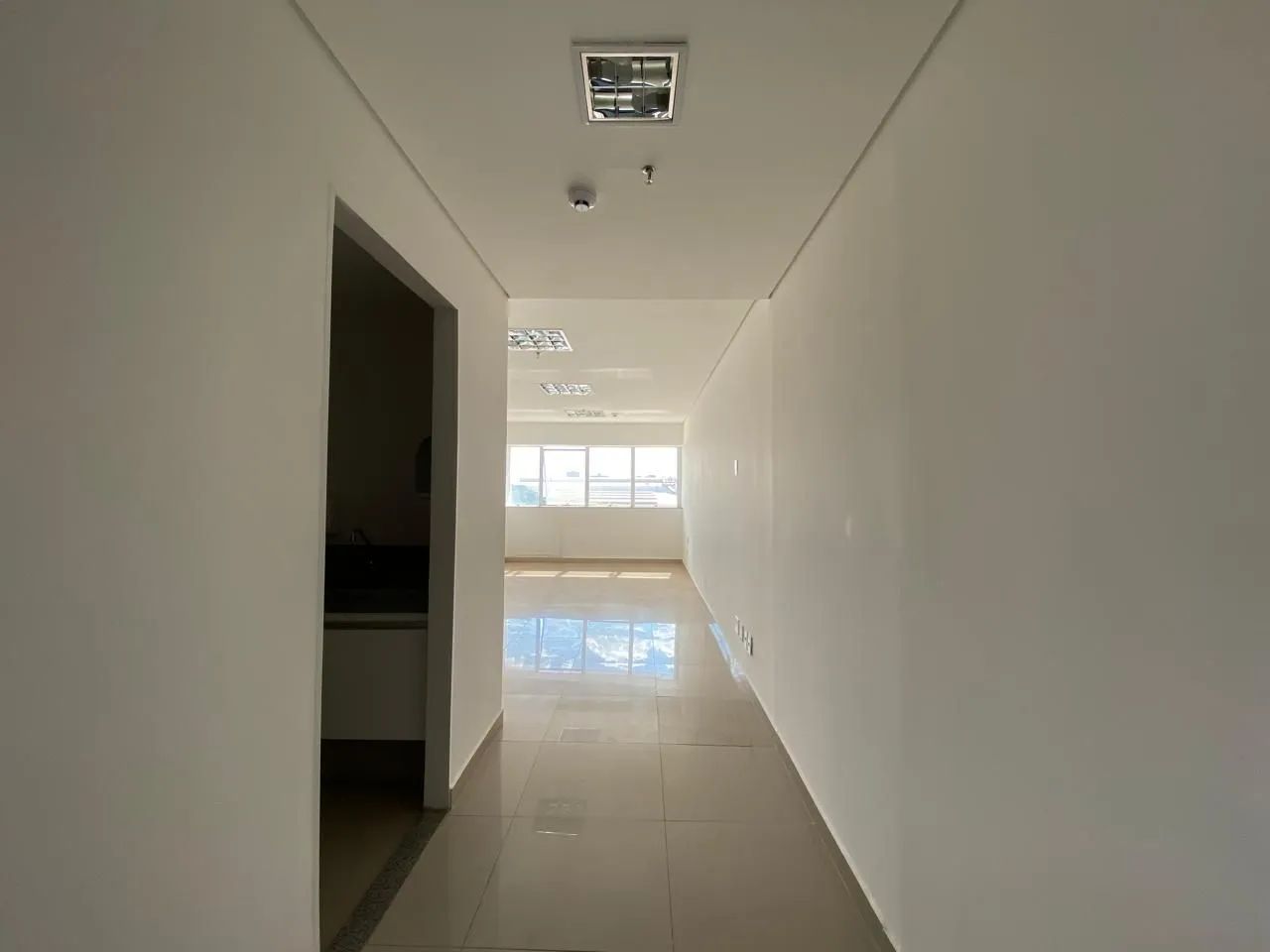 Sala à venda no bairro Brasil em Uberlândia - Foto 3