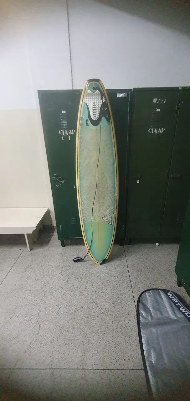 Prancha de surf e com capa  (usada)