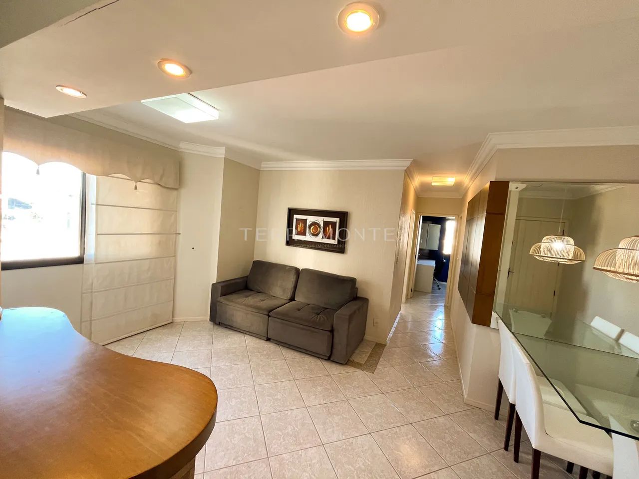 Apartamento mobiliado no Centro por R$ 380 mil - Foto 2