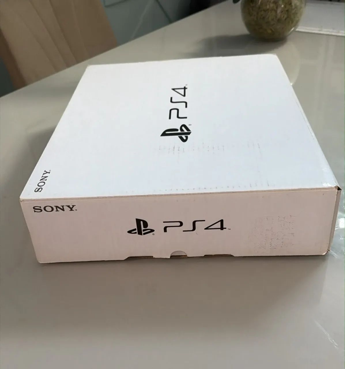Vendo PS4 Slim CIB 
