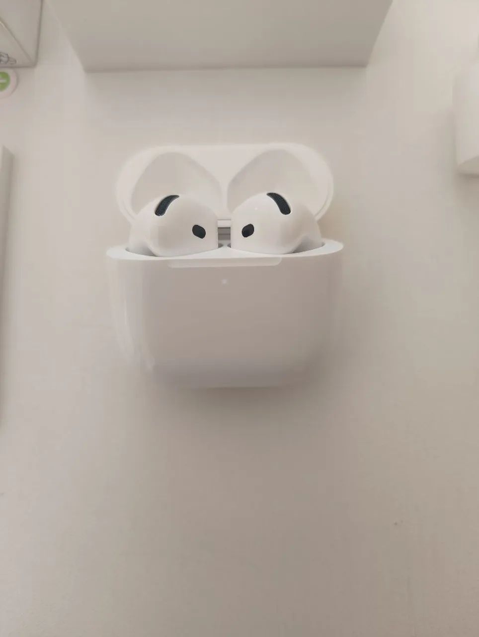 Apple AirPods 4 - com Cancelamento de Ruído  - Foto 2