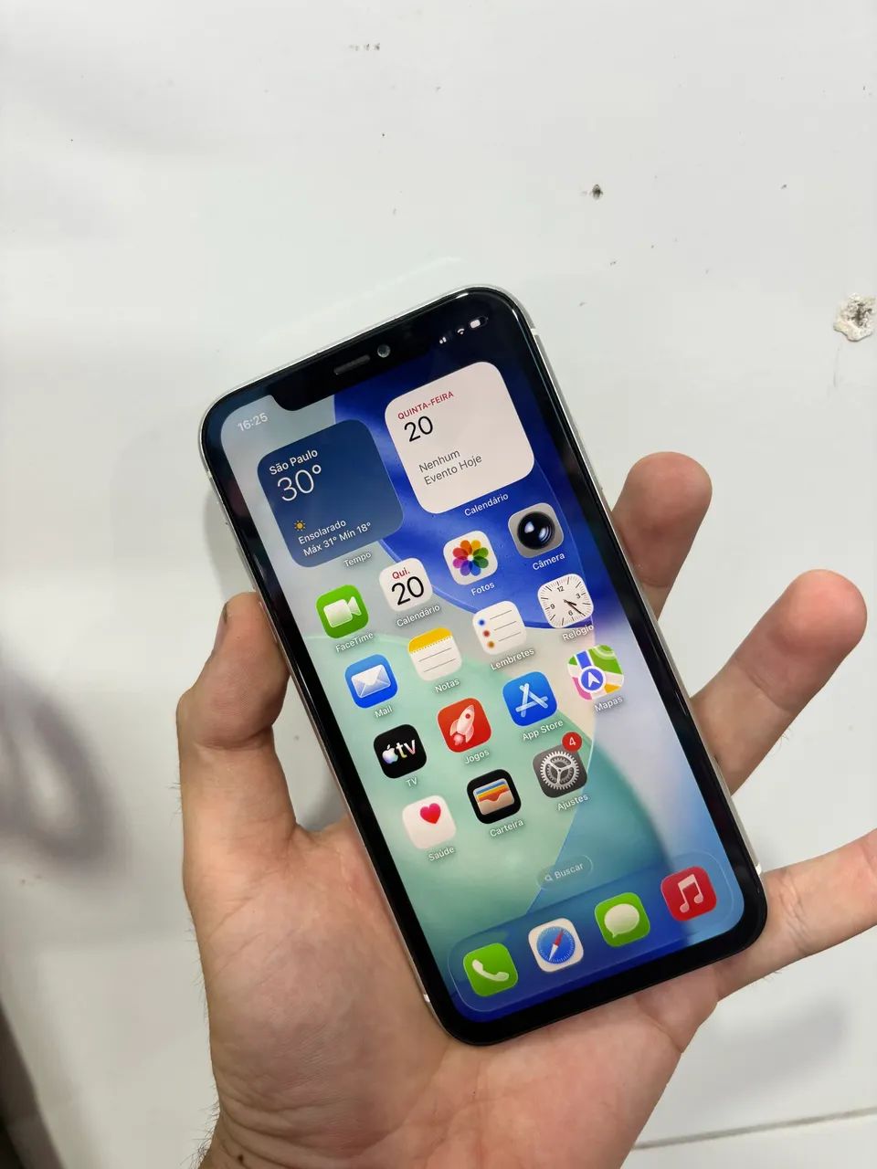 IPHONE 11 EM ÓTIMO ESTADO