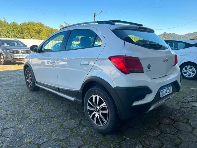Chevrolet Onix Activ 1.4 8V Flex Aut. 4P 2019 - Foto 4