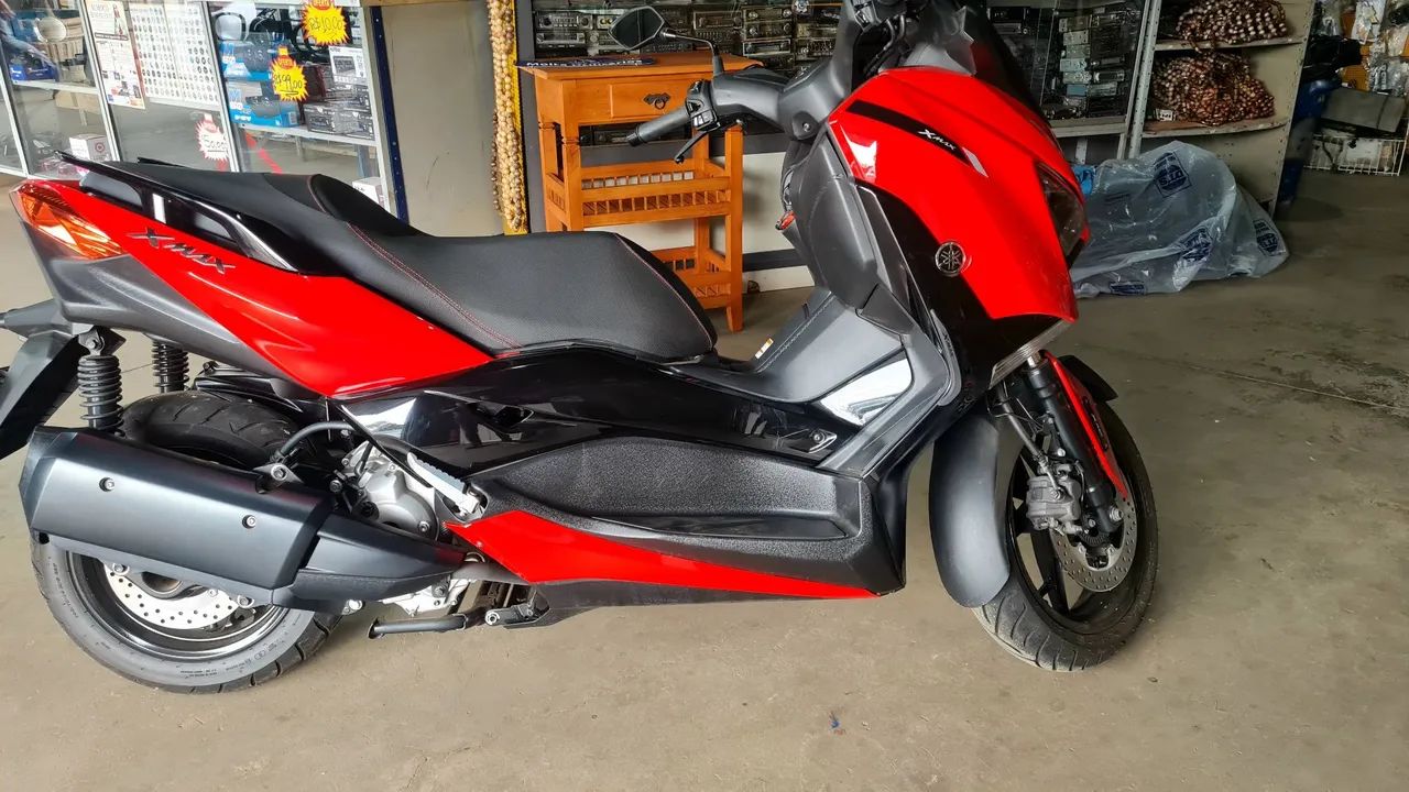 XMAX 250 2024 / 1.200km - Foto 3