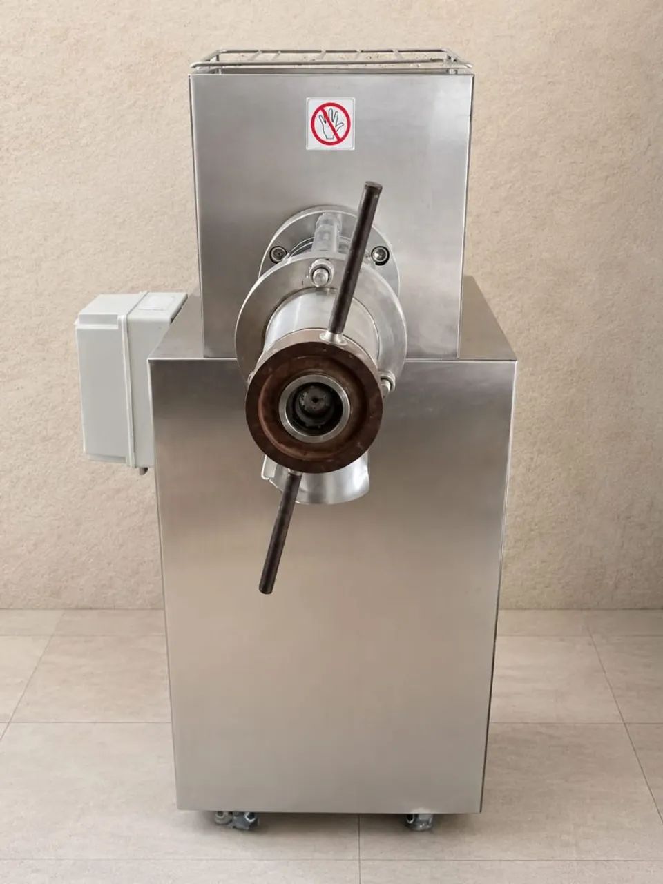 Máquina para remoção de espinhos de peixe - Foto 2