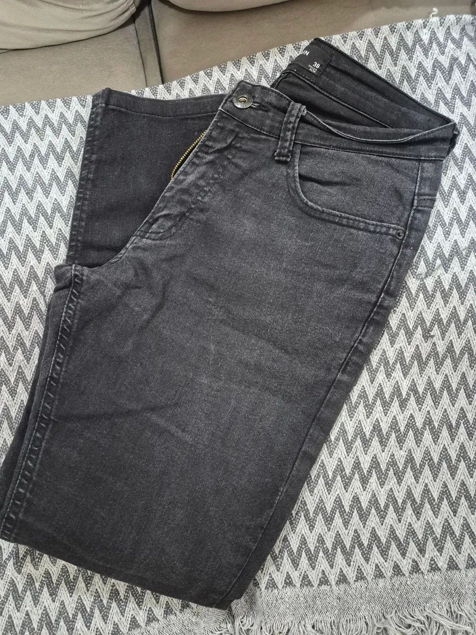 Calça jeans preta  - Foto 2