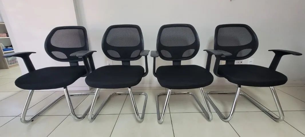 Cadeiras de Escritório com Braços e Encosto Mesh