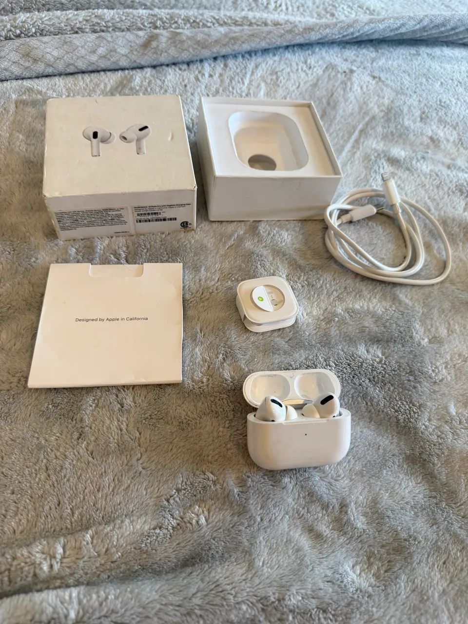 Apple AirPods Pro (1st generation) with MagSafe Charging Case Original com Caixa - Foto 5