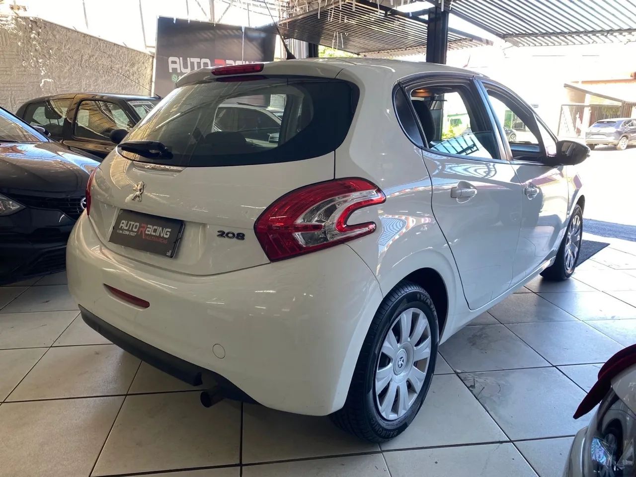 Peugeot 208 Active/active Pack 1.5 Flex 8V 5P 2014 - Foto 3