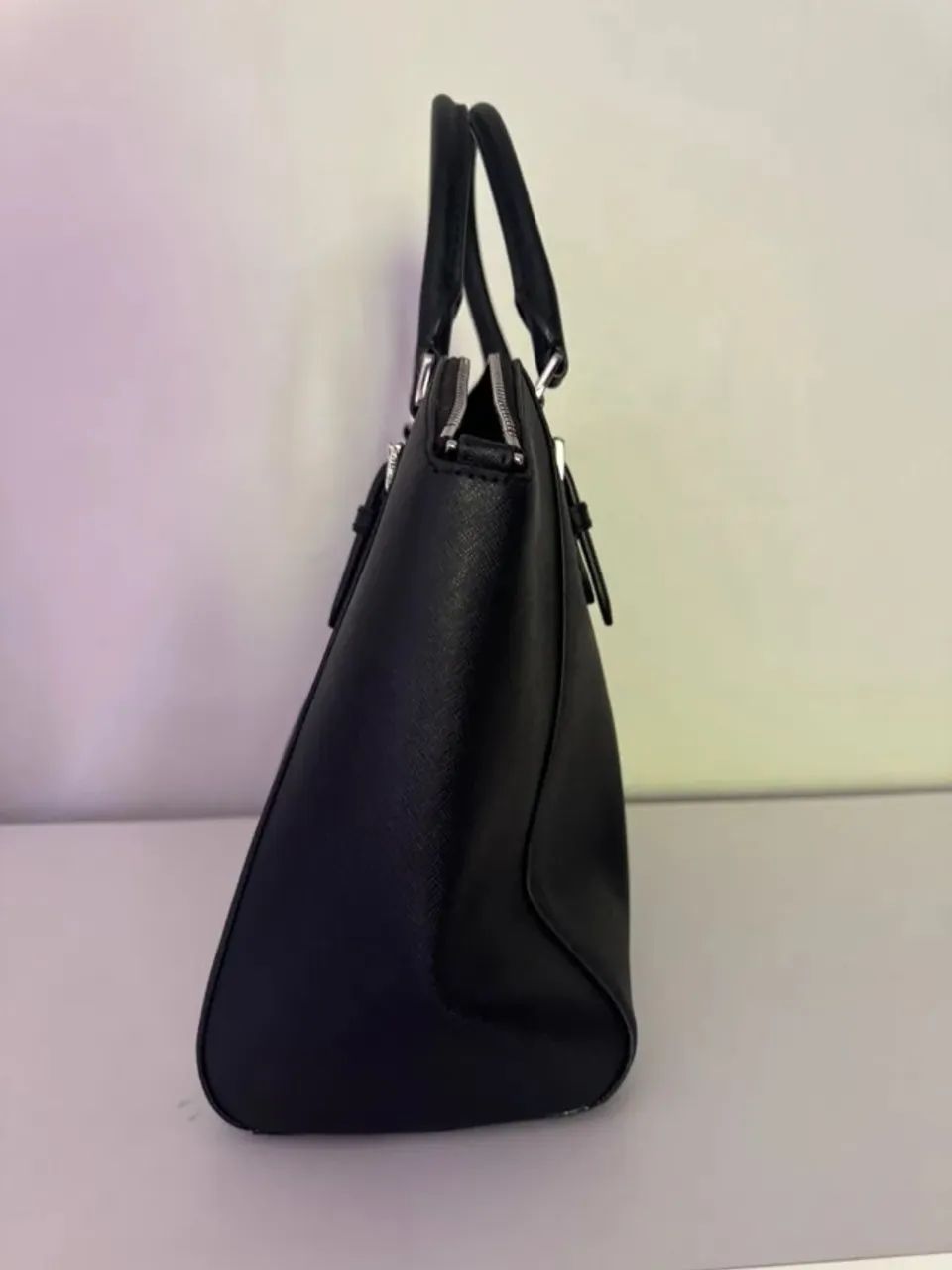 Bolsa Michael Kors Preta - IMPORTADA - Foto 4