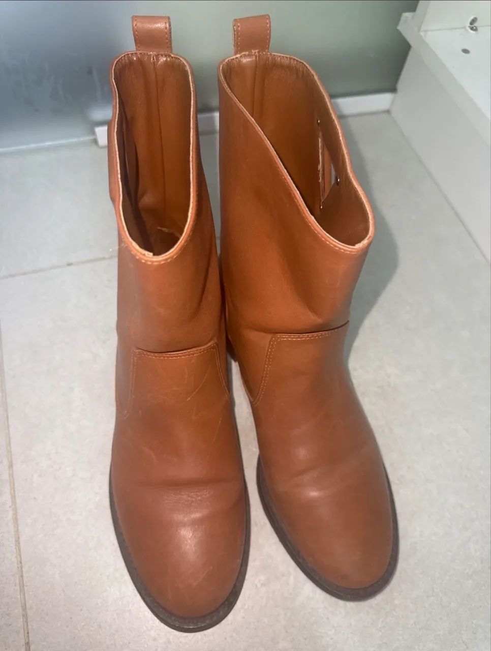 Vendo bota Schutz marrom