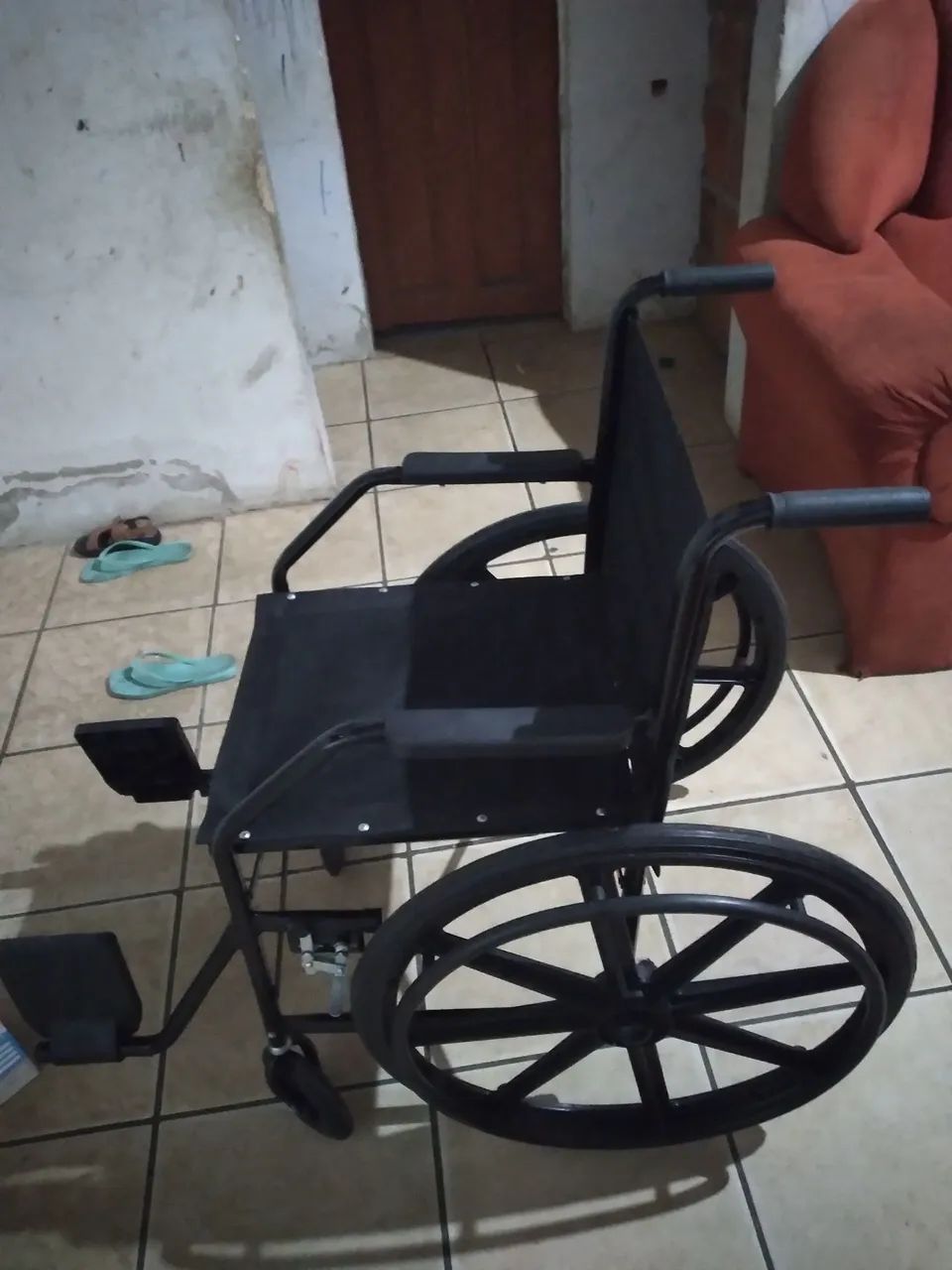 Vendo 1 cadeira de rodas  - Foto 3