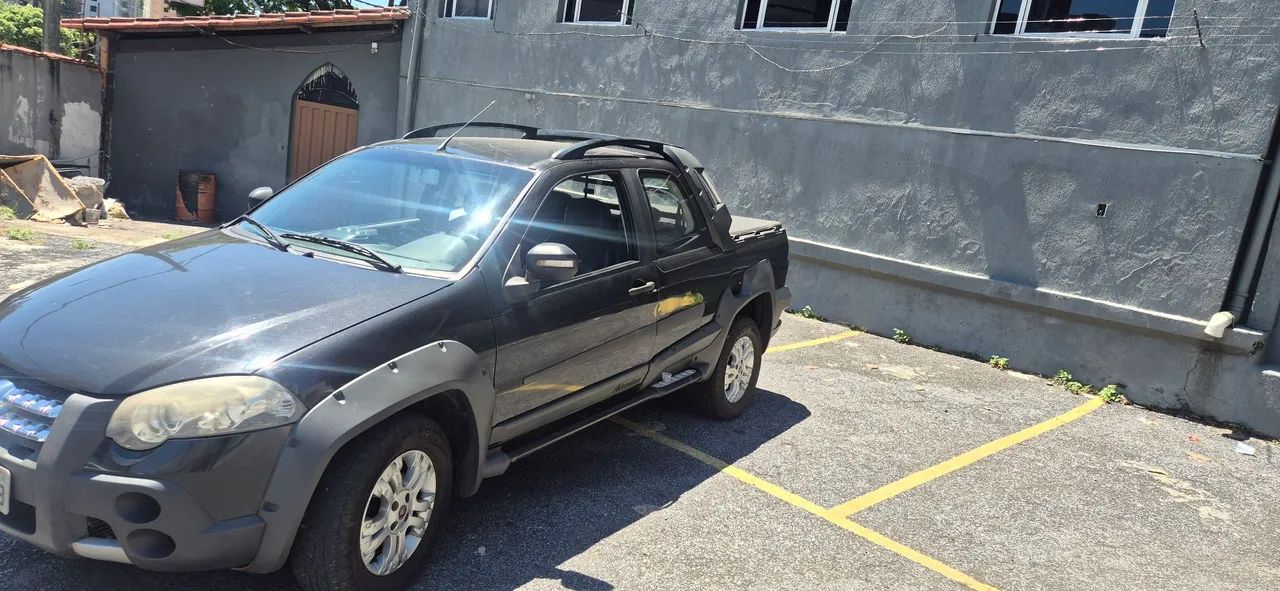 Fiat Strada Adventure1.8/ 1.8 Locker Flex CD 2012 - Foto 3