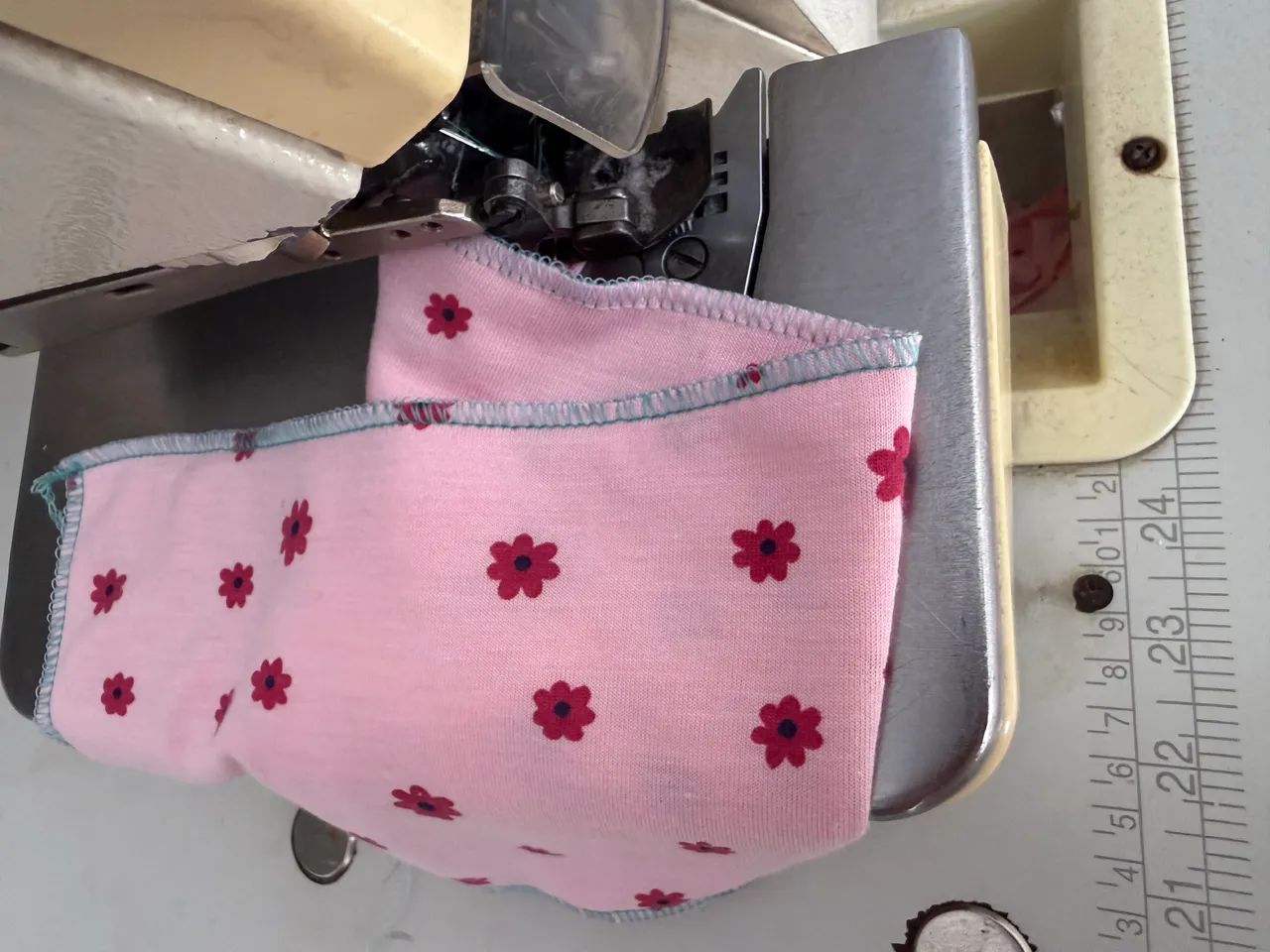 Máquina Overlock - Foto 3