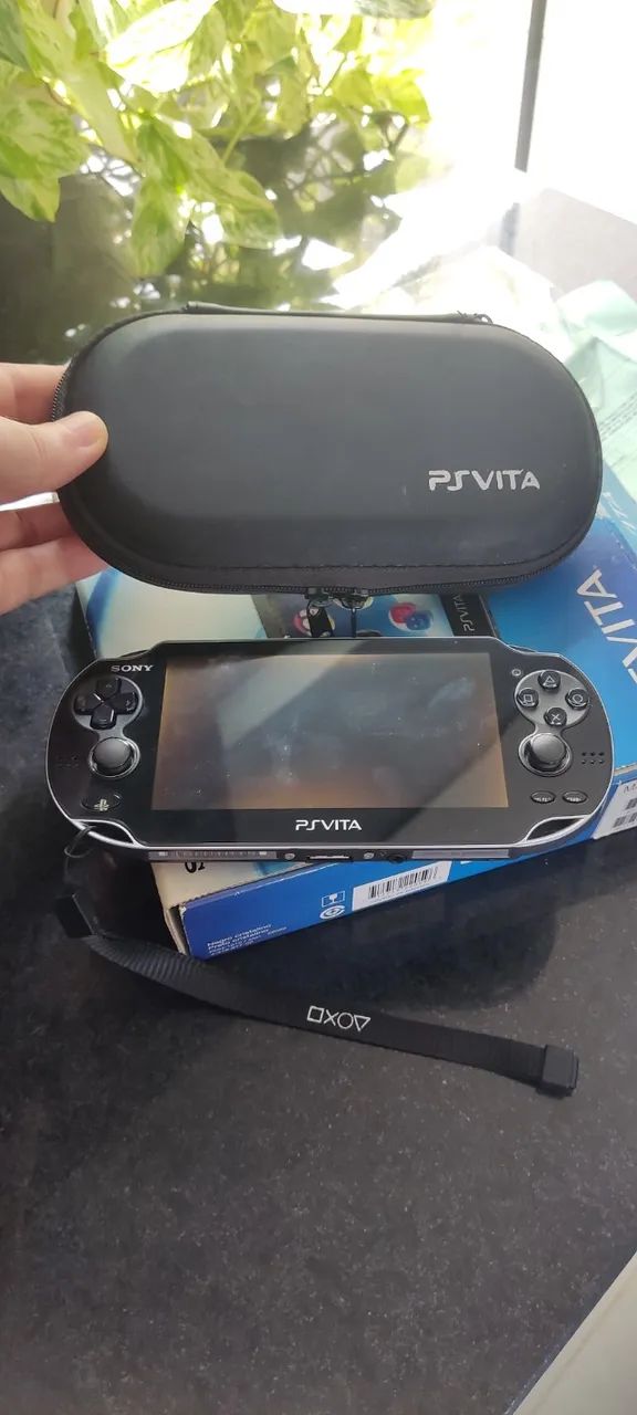 PS VITA na caixa + extras - Foto 2