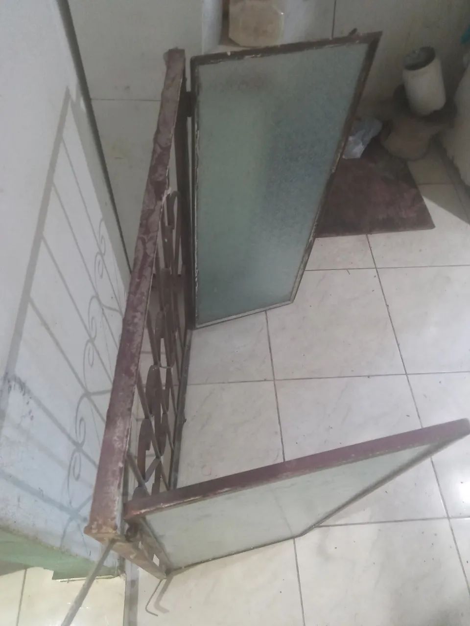 Vendo janela.