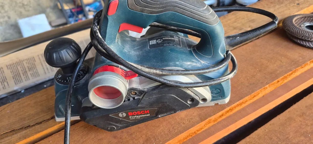 Plaine elétrica Bosch 220 volts 2