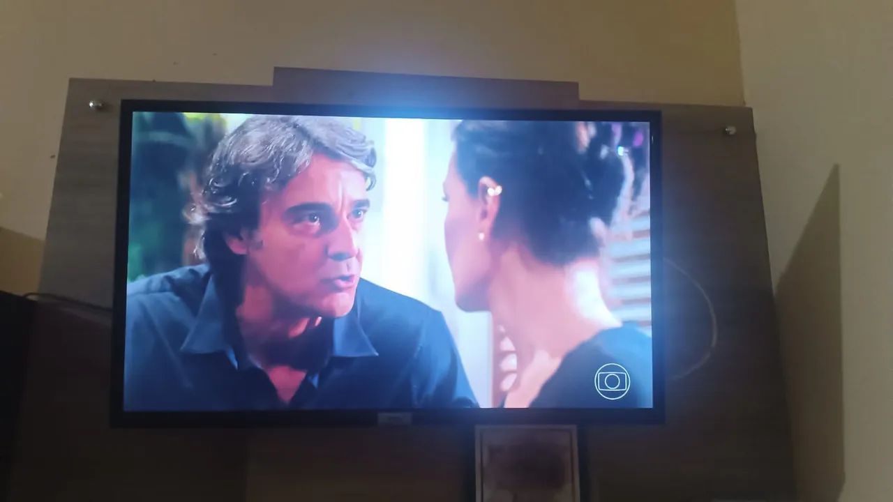 VENDE-SE - TELEVISÃO TCL 32" - Foto 2