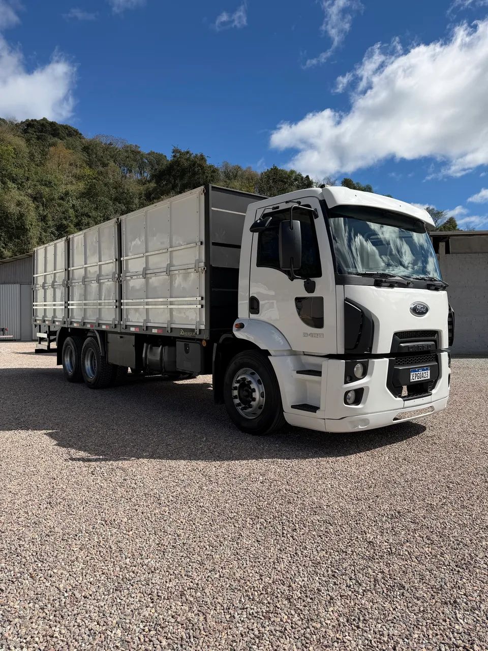 Ford cargo 2428 extremamente impecável (motor zero)  graneleiro  - Foto 3