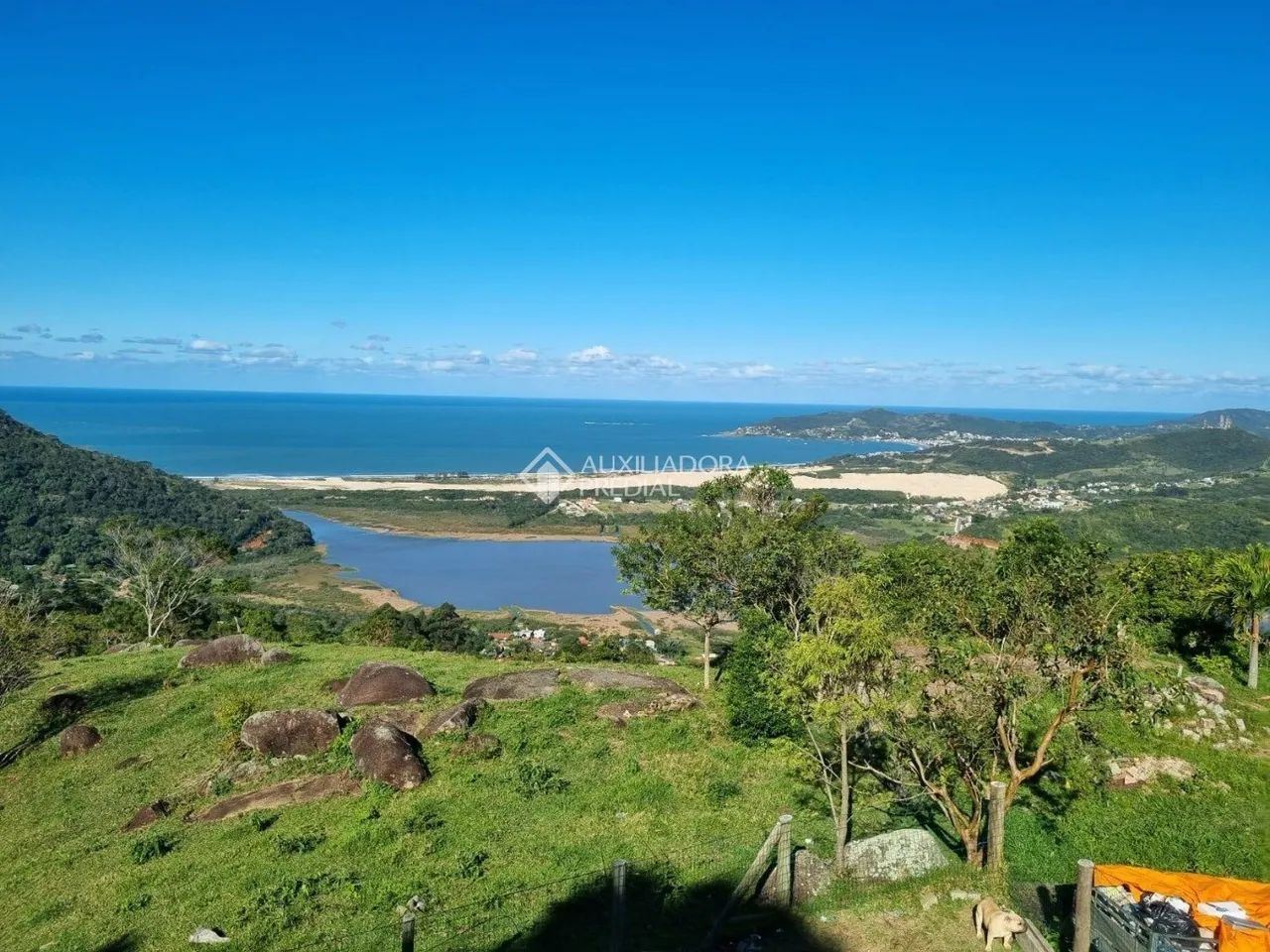 Casa com 3 quartos em meio a natureza - Foto 2