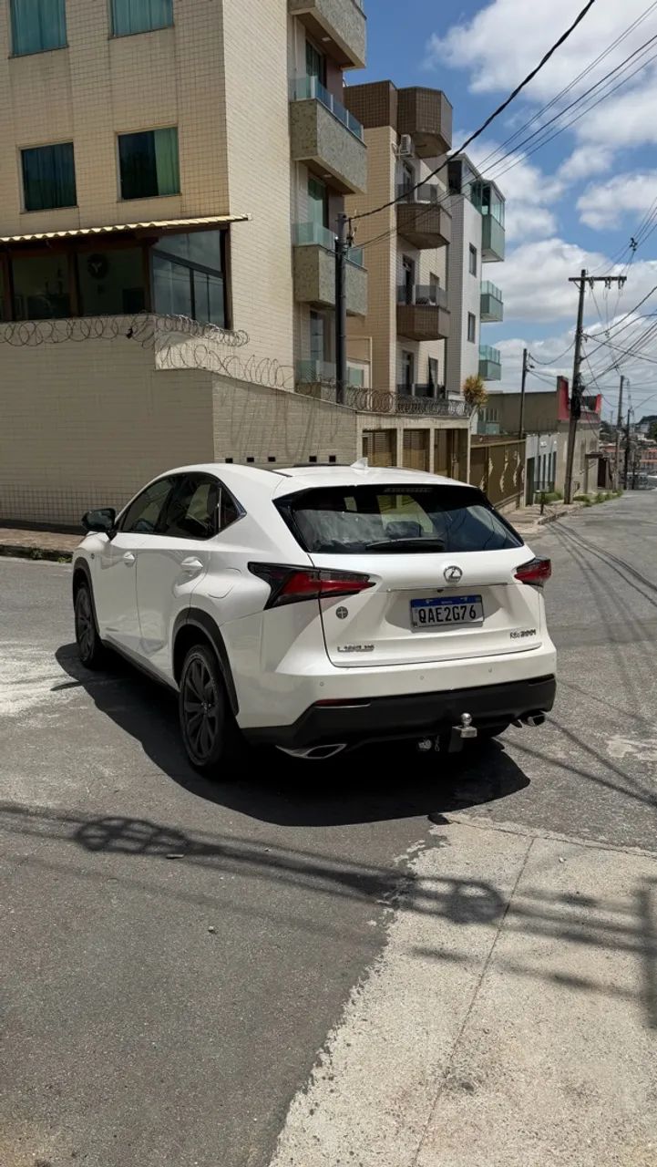 Lexus NX-200t F-sport 2.0 16V 238cv Aut., foto 4 de 10