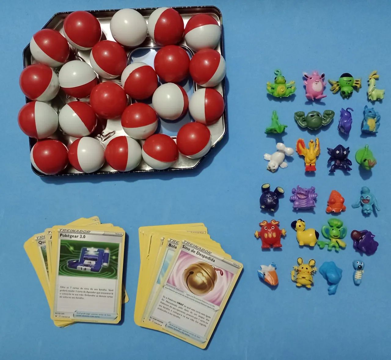 Lote de figuras e itens Pokémon  - Foto 2