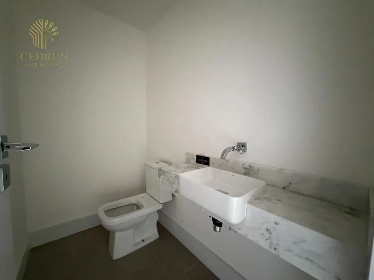 Apartamento à venda em Maringá, Zona 03, Edifício Evidence, com 3 suítes, 161 m² e 3 vagas - Foto 4