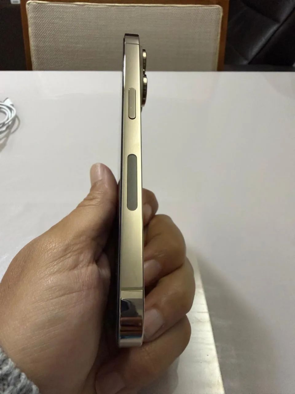 iPhone 14 Pro 250 dourado - Foto 2
