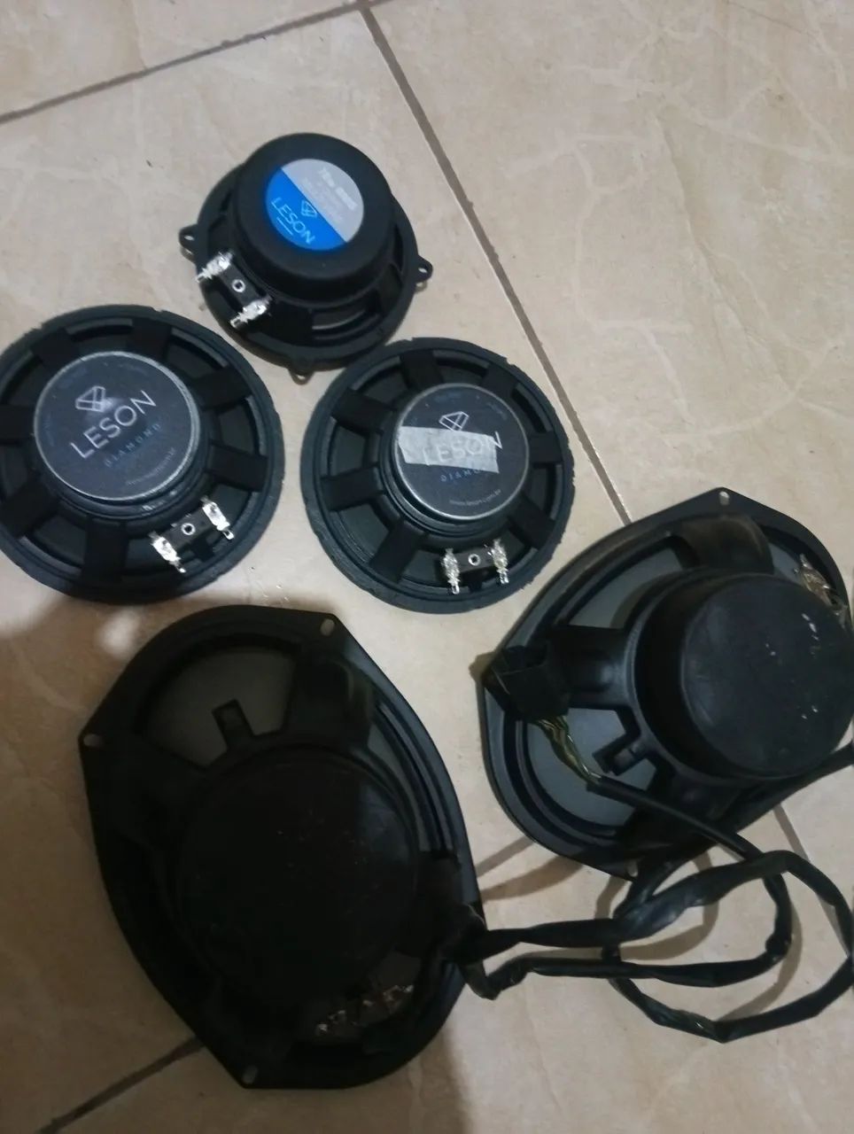 Auto falantes 6" e 4"  120, 70  watts 