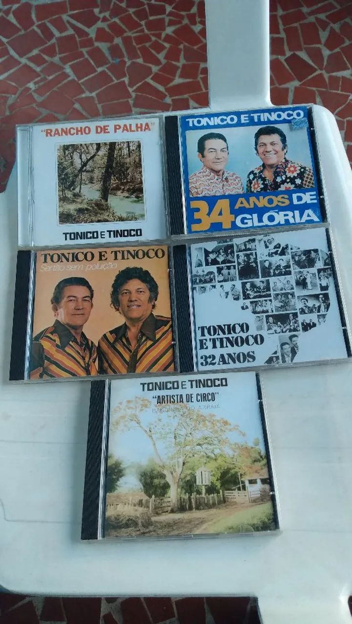 Kit 5 CDs originais tonico e Tinoco ótimo estado. 