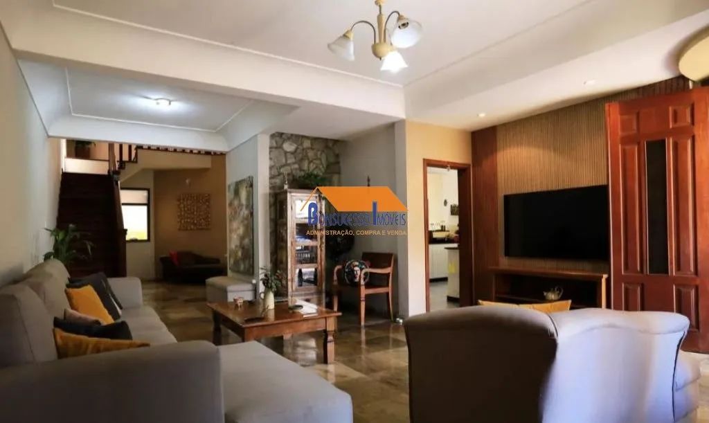 casa de 4 quartos Bairro Renascença em Belo Horizonte