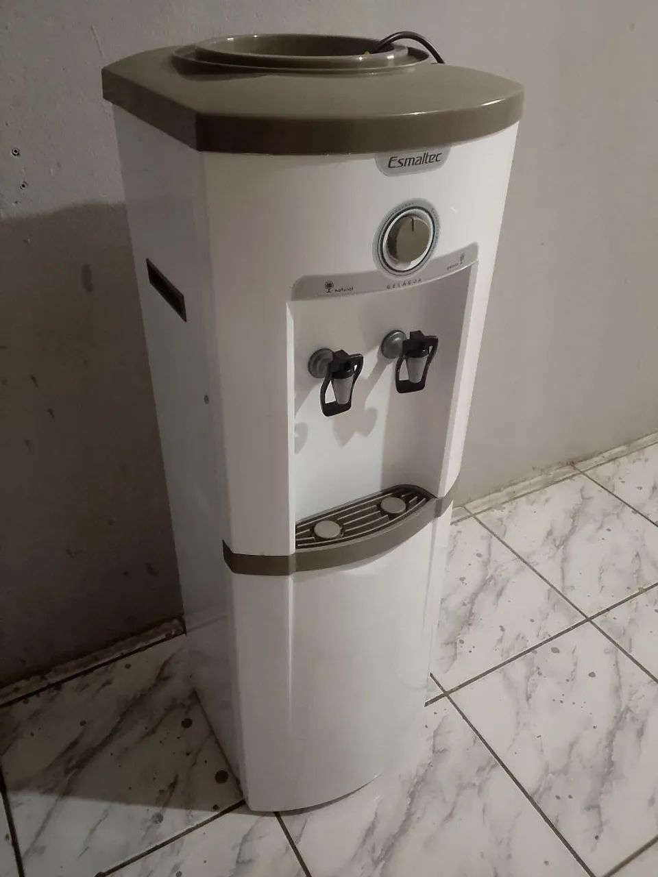 Gelágua esmaltec