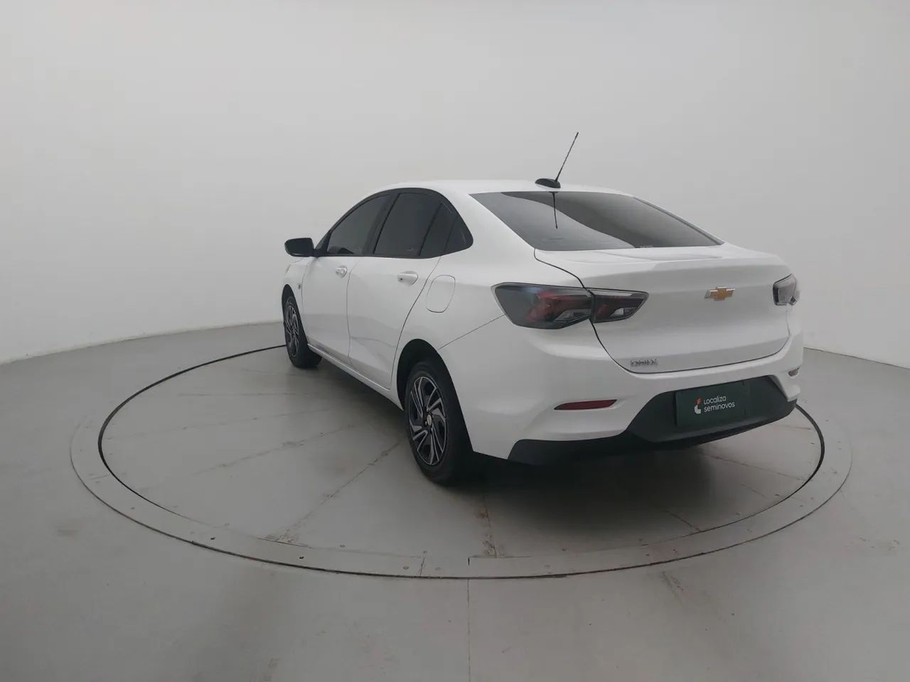 Chevrolet Onix Activ 1.4 8V Flex Aut. 4P, foto 3 de 18