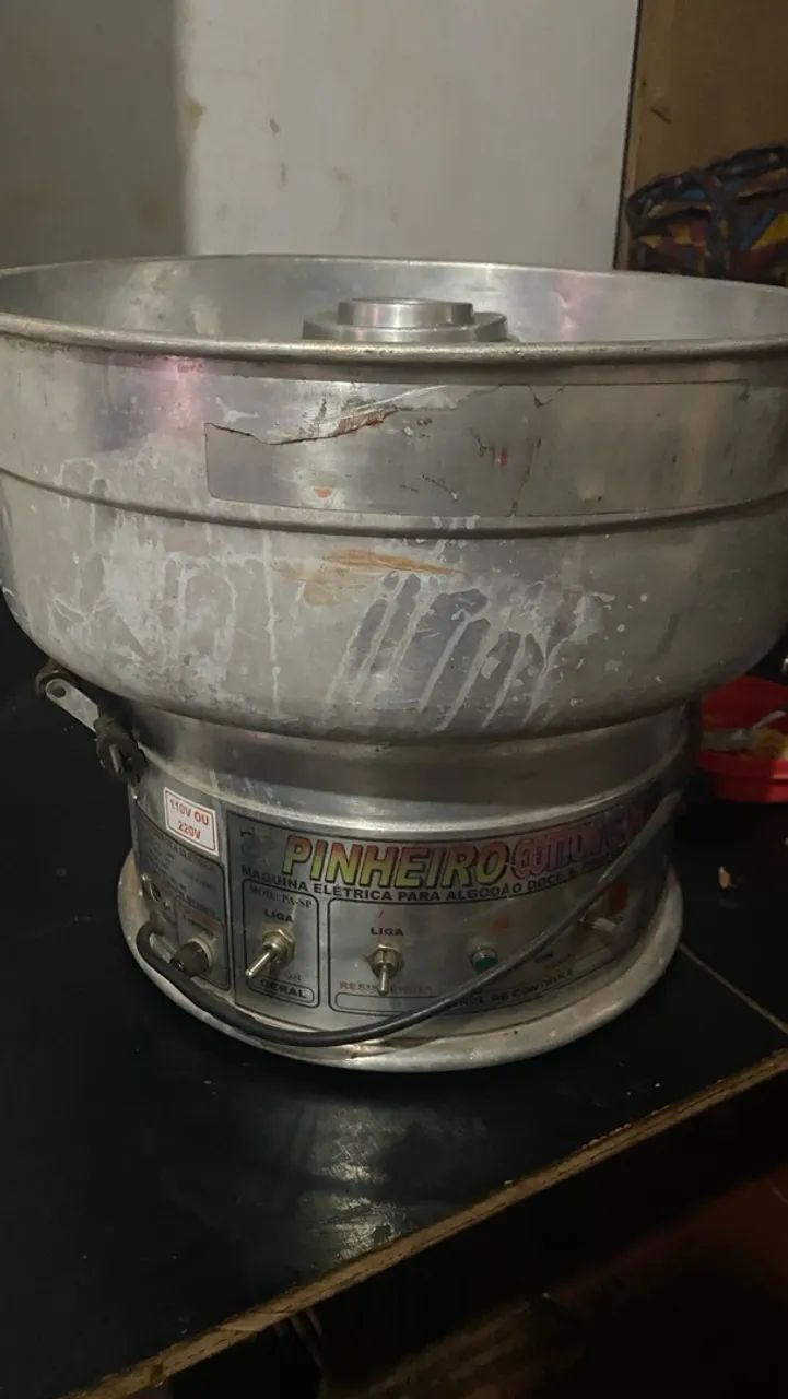 Máquina de Algodão Doce Profissional Pinheiro - 127 Volts - Foto 4