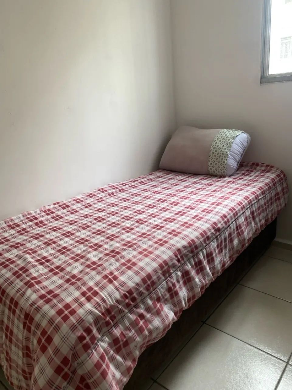 Cama solteiro com baú + Colchão 