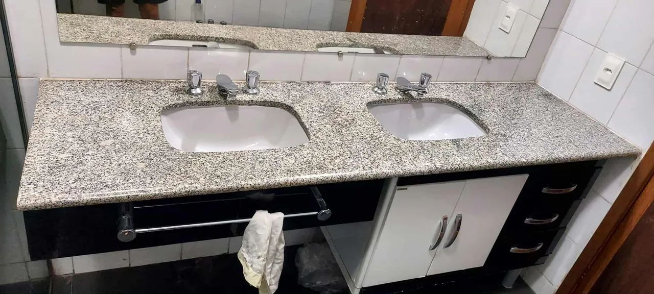 Beautiful double countertop – granite + light gray ceramic sink