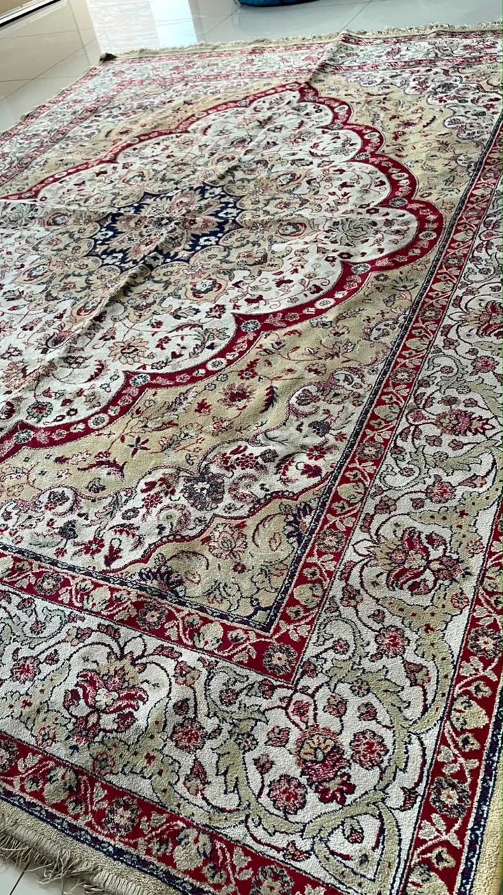 TAPETE PERSA - ELEGANTE E CONSERVADO - Foto 2