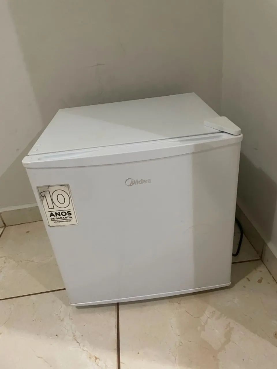 Frigobar Midea 220V - Conservado - Foto 2