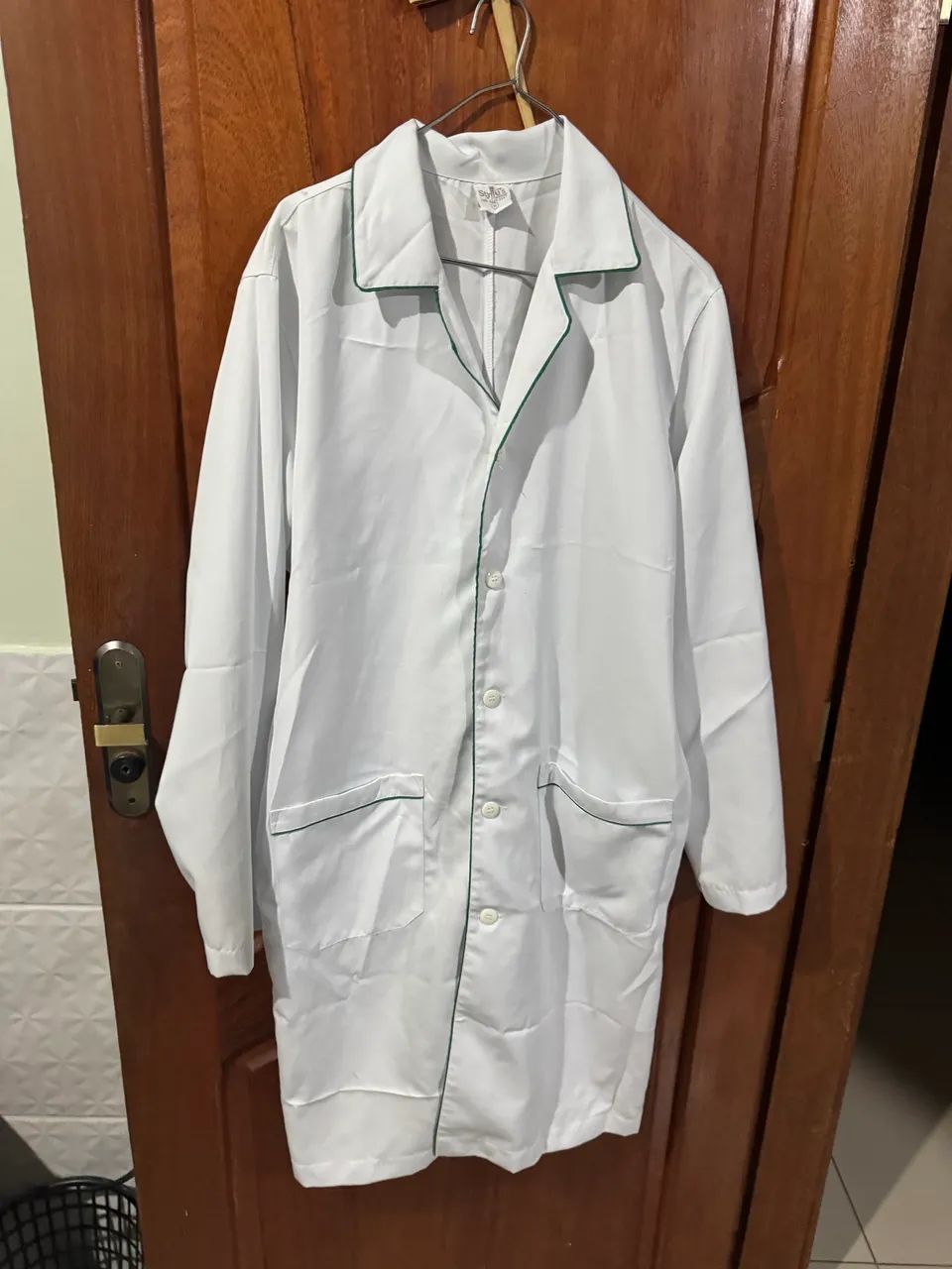 Vendo Jaleco Branco com Bordas Verdes - Foto 4