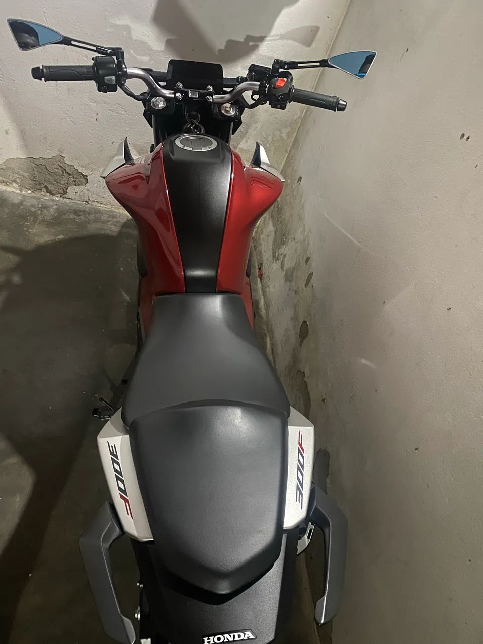 Cb 300f twiste